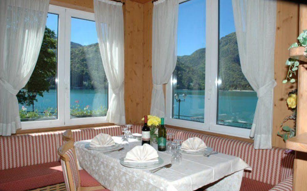 Albergo Mezzolago Eksteriør billede